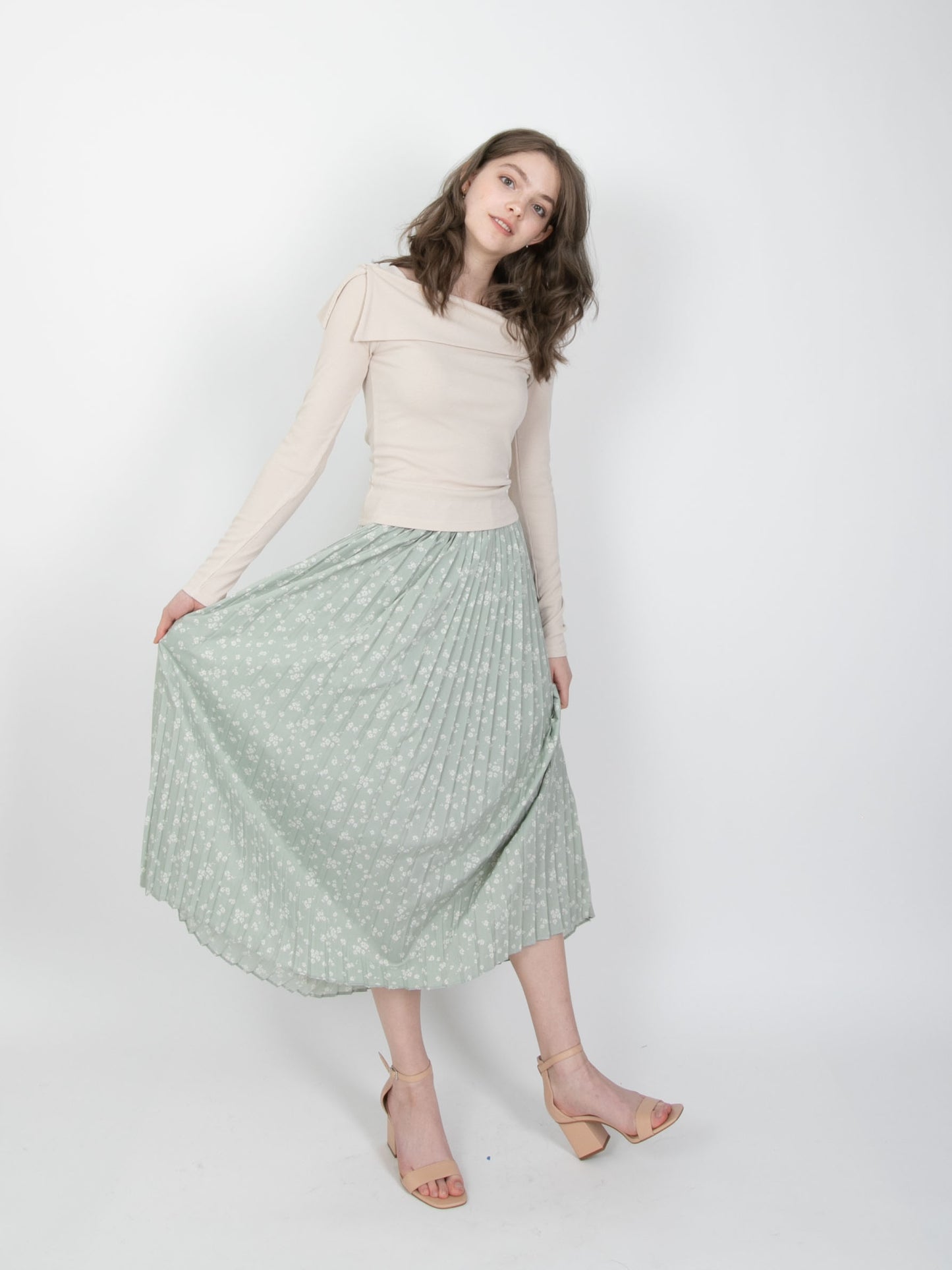 Pleated Floral Long Skirt