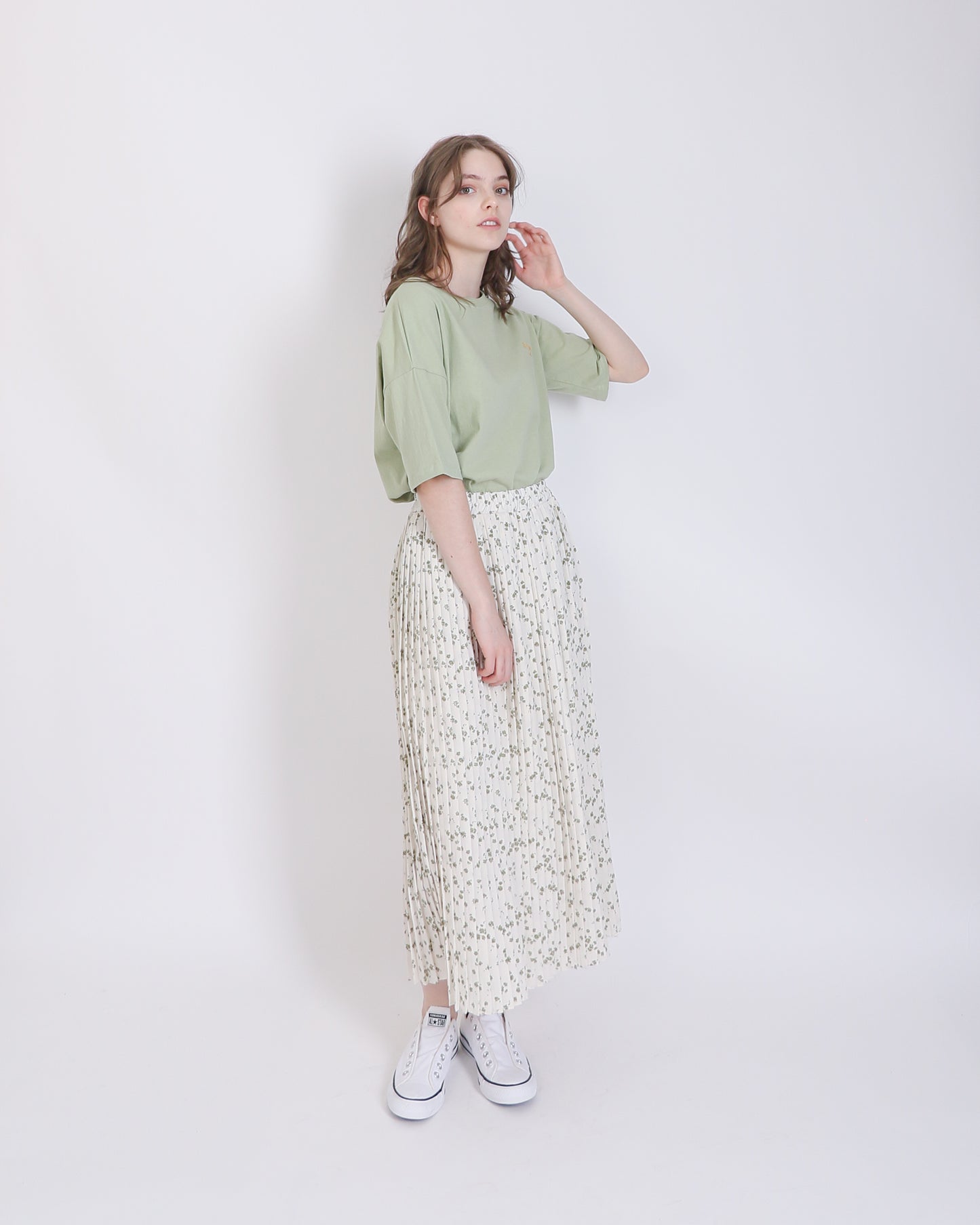 Pleated Floral Long Skirt