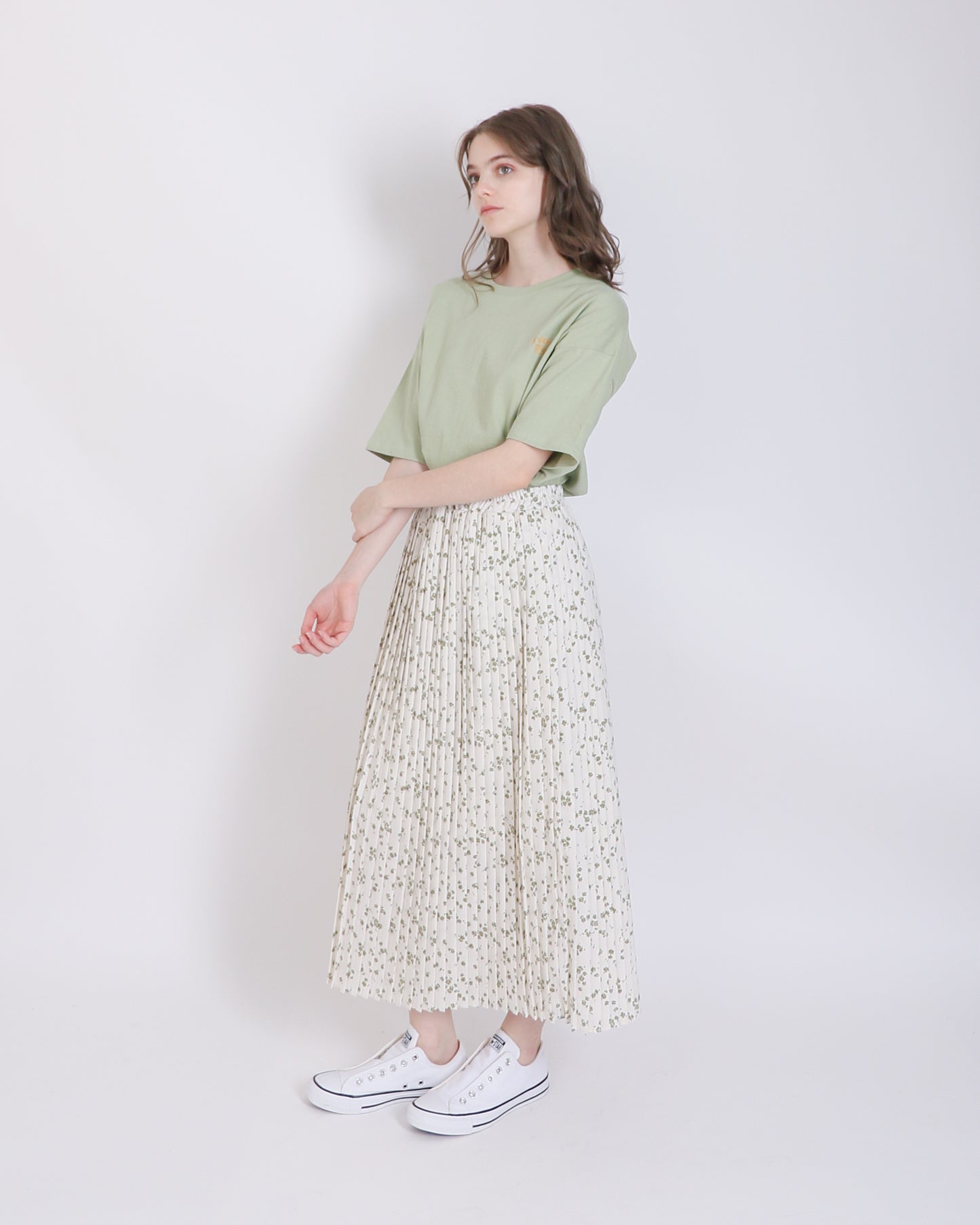 Pleated Floral Long Skirt