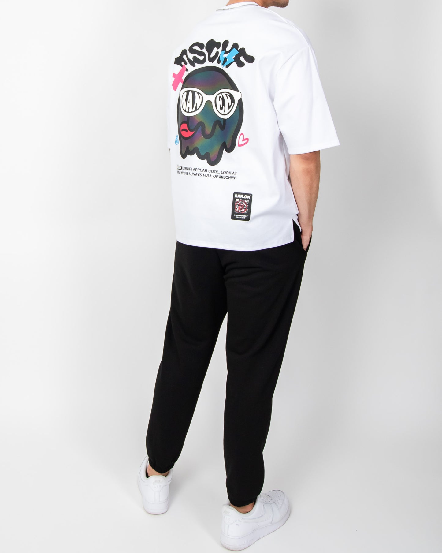 M-Sunglasses T-Shirt (2)
